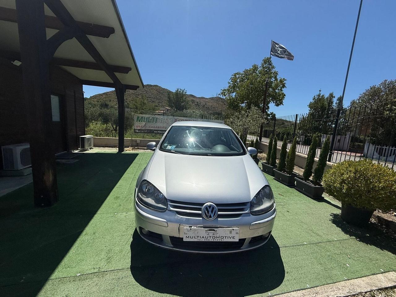 VOLKSWAGEN GOLF 5" SERIE