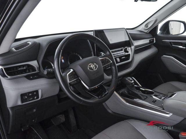 TOYOTA Highlander 2.5h Executive e-cvt Gancio Traino