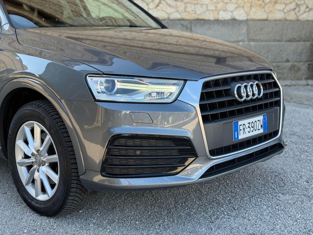 Audi Q3 2.0 TDI 120 CV Business