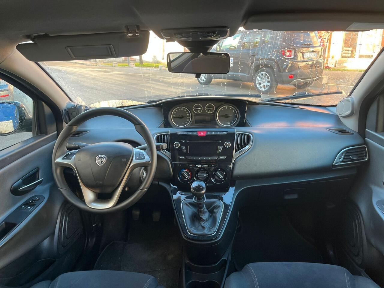 LANCIA YPSILON 1.2 BENZ 5 PORTE LUGLIO 2015 DISTRIBUZ ESEGUITA PERFETTA