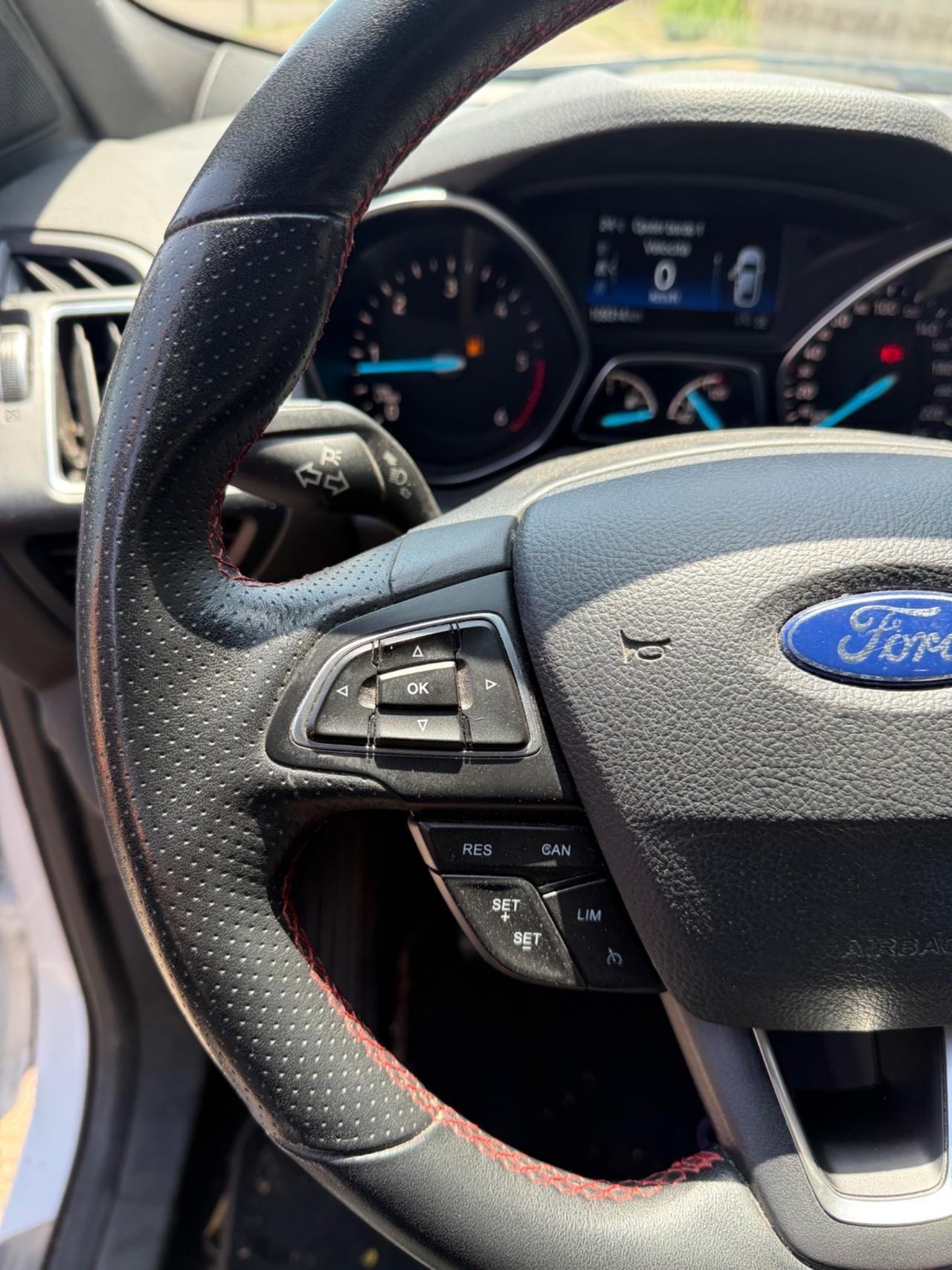 Ford Kuga 1.5 TDCI 120 CV S&S 2WD ST-Line