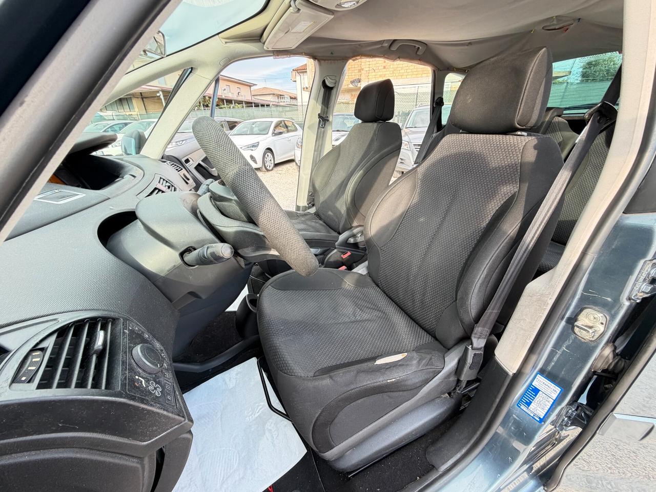 Citroen C4 Picasso 1.6 HDi 110 cv 241.669 km