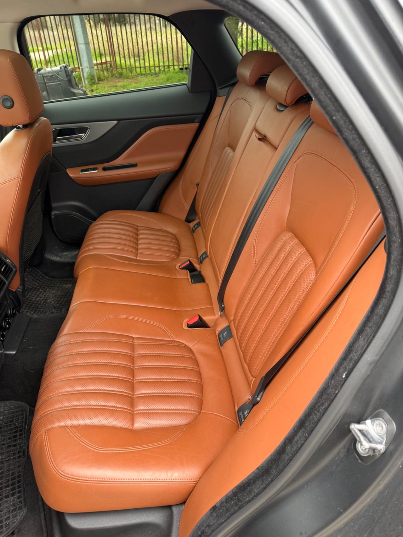 Jaguar F-Pace 2.0 quattro 240 CV AWD Portfolio 4x4