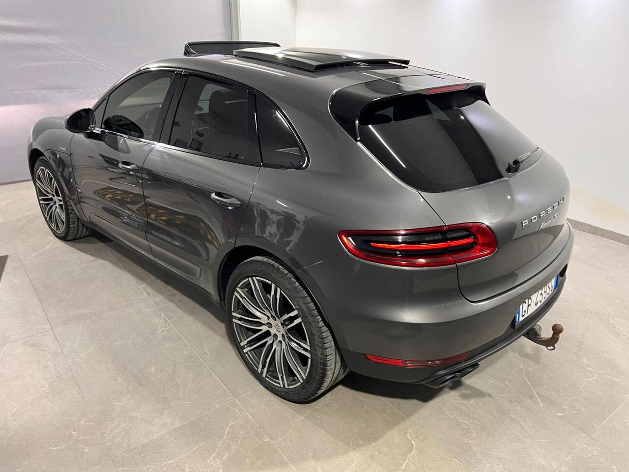 Porsche Macan 3.0 S Diesel tetto panoramico gangio traino