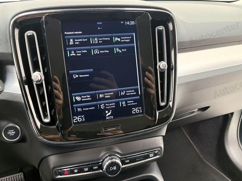 Volvo XC40 XC40 B4 AWD AUT MOMENTUM PRO