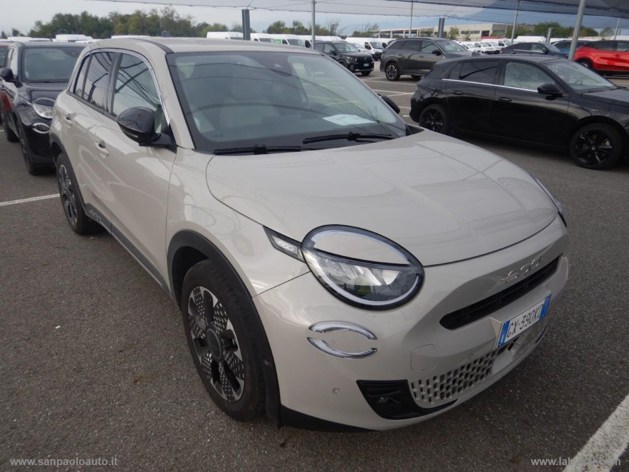 FIAT 600 Hybrid 110 CV DCT MHEV La Prima