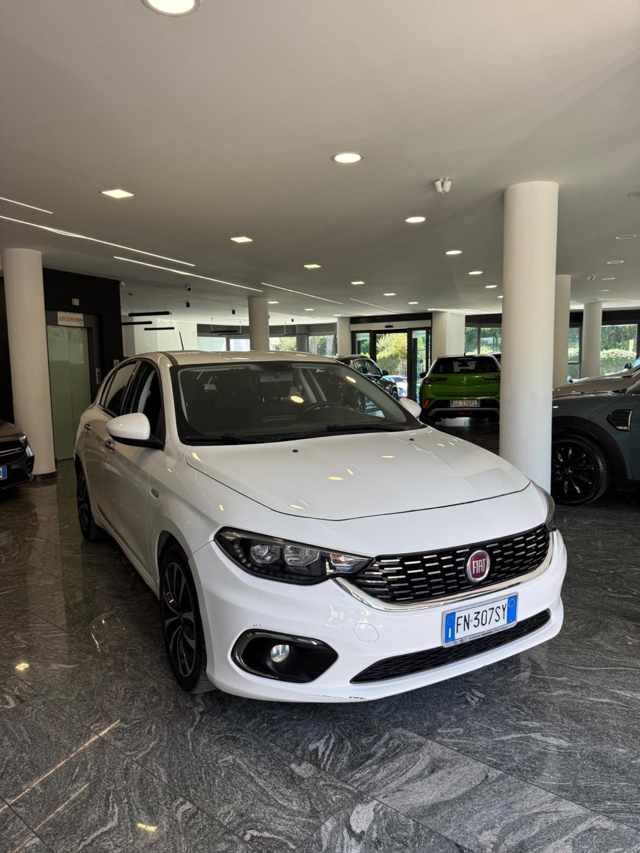 Fiat Tipo 1.6 Mjt S&S 5 porte Easy