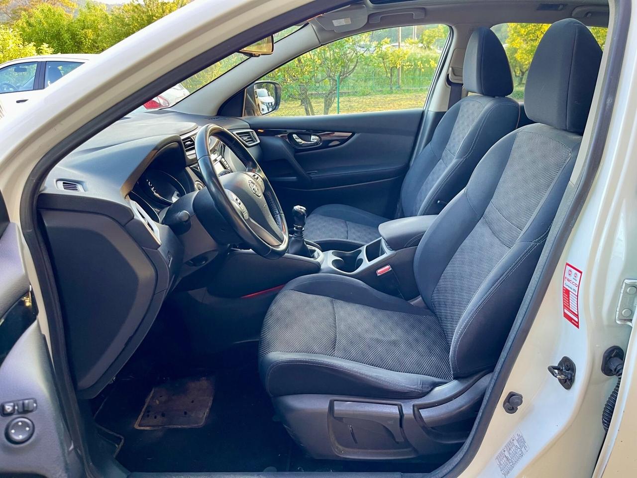 Nissan Qashqai 1.5 dCi 8kw N-Connecta Full op UNIP