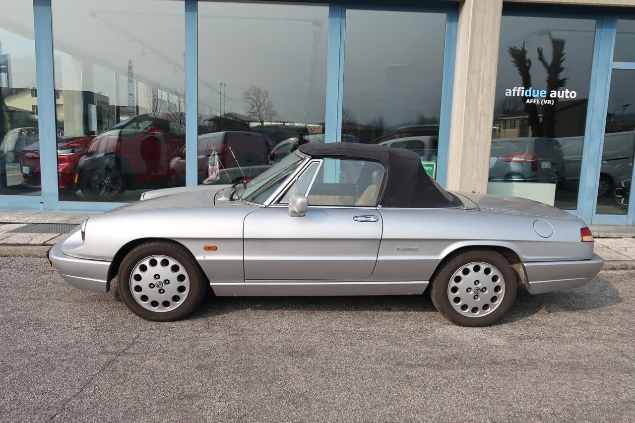 Alfa Romeo Spider 2.0i