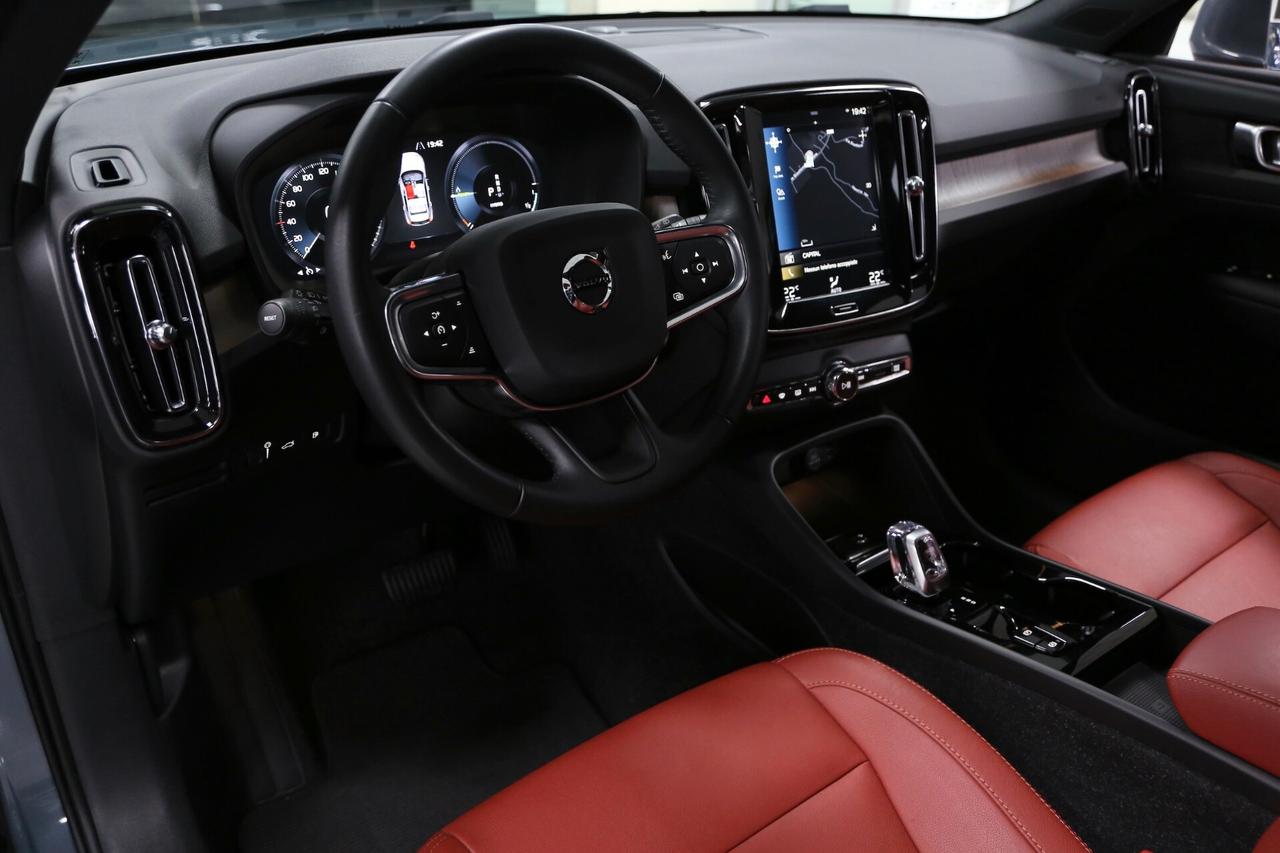 Volvo XC40 T5 Recharge Plug-in Hybrid Inscription auto