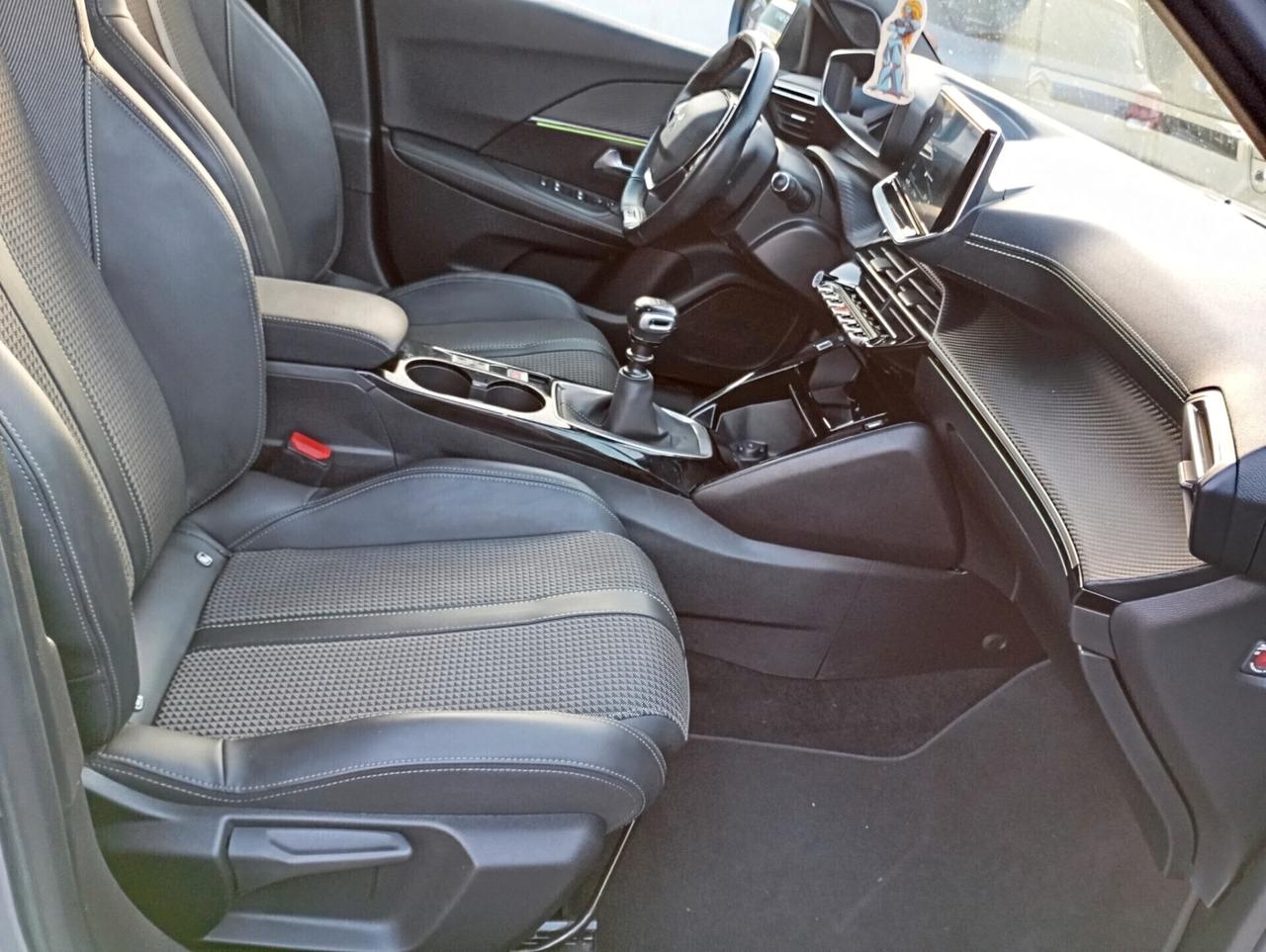 Peugeot 2008 1.5 BlueHDi 110CV GT