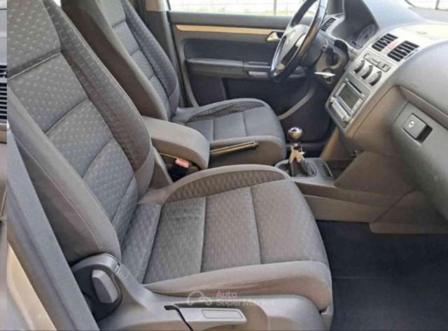 VOLKSWAGEN Touran 2.0 16V TDI Highline 7 porte