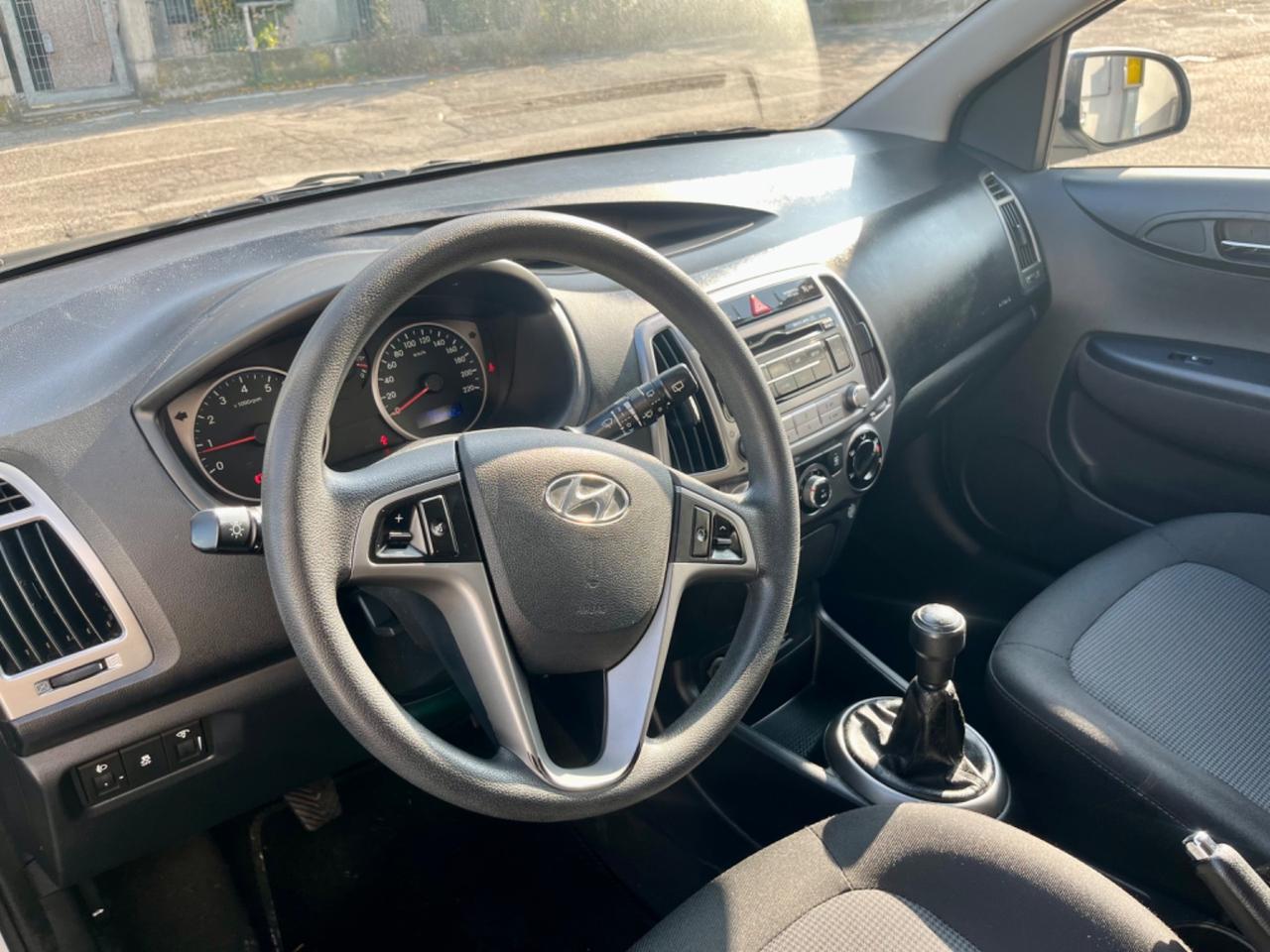 Hyundai i20 1.2GPL 2013 139.000km bombole revisionate fino all 2033