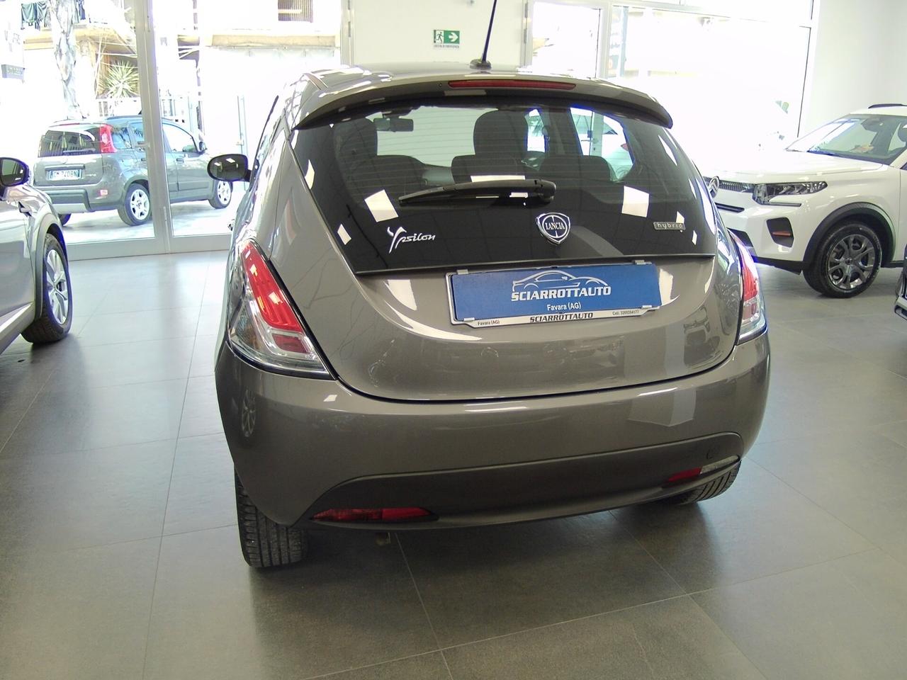 Lancia Ypsilon 1.0 FireFly 5 porte S&S Hybrid Silver Plus