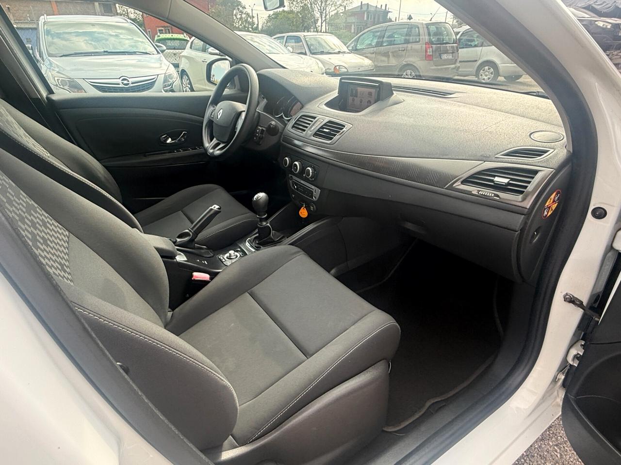 Megane 1.5 dCi 110CV Wave Autocarro