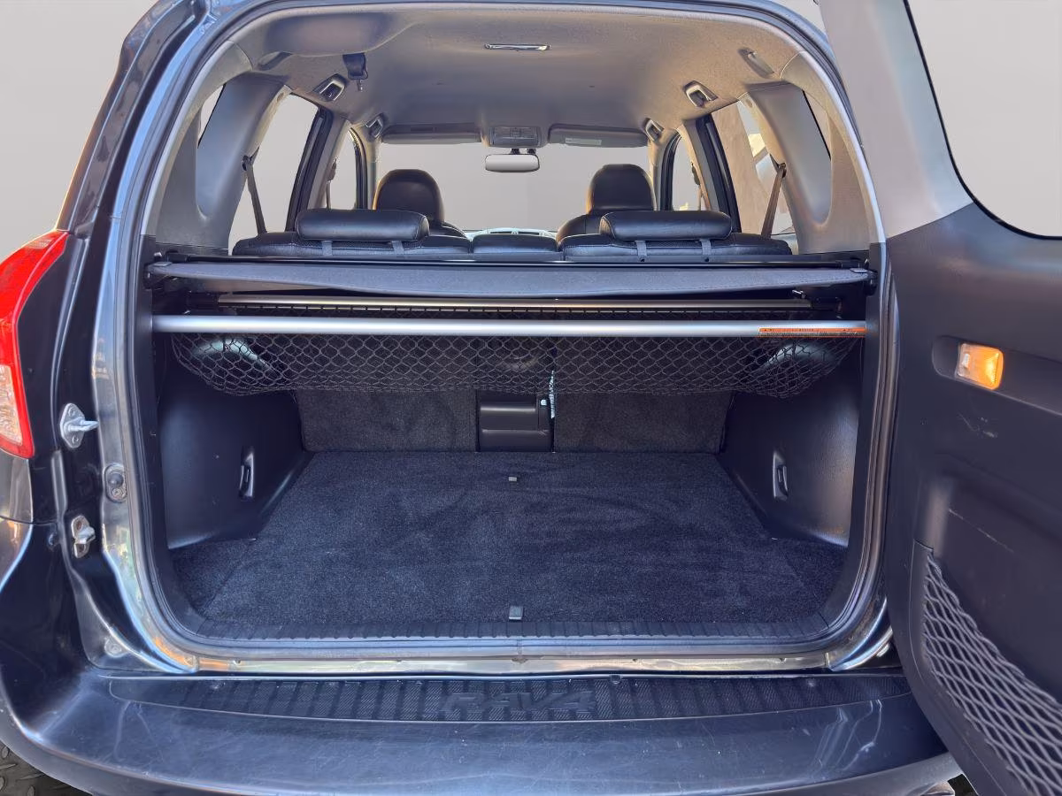 TOYOTA - RAV4 - 2.2 D-Cat 177CV Luxury pelle