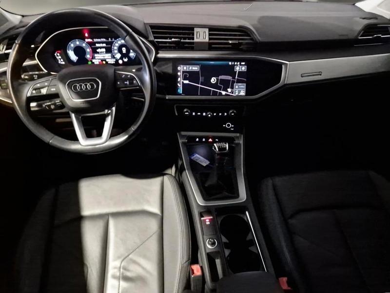 AUDI Q3 35 TDI Business Advanced