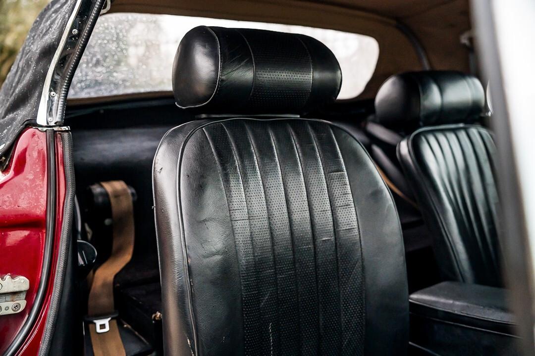 Jaguar E-Type 5.3 OTS