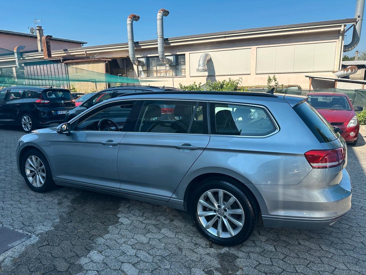Volkswagen Passat Variant 1.6 TDI SCR DSG Business BMT