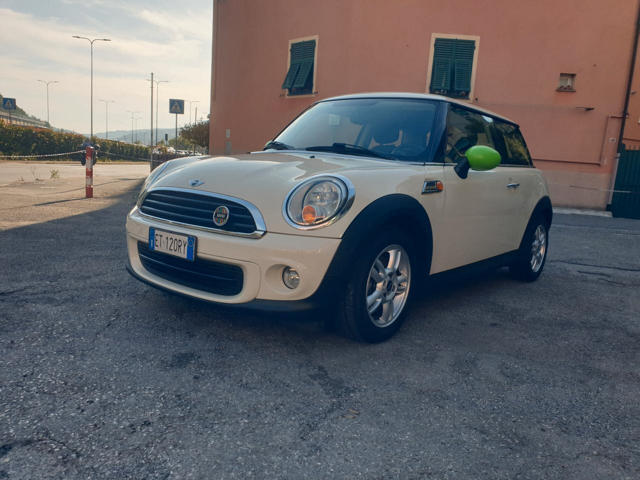 Mini 1.6 16V One (55kW)