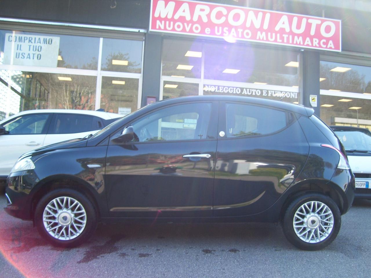 Lancia Ypsilon 0.9 TwinAir 85 CV 5 porte Metano Ecochic Gold
