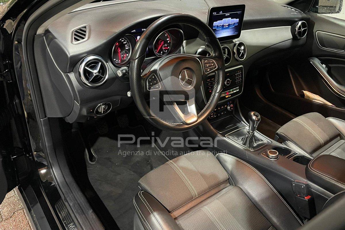 MERCEDES GLA 180 d Sport