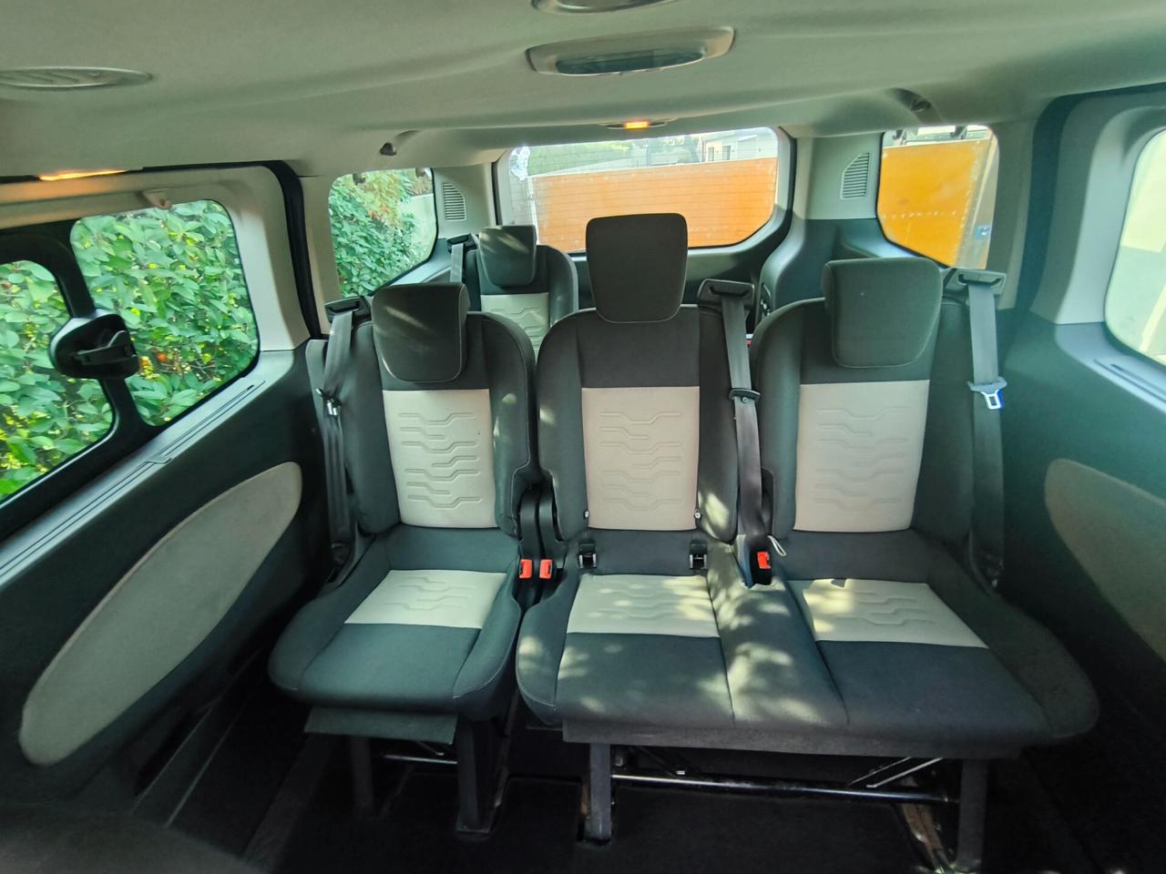 FORD CUSTOM 2,2 TDCI- 8 POSTI- TITANUIM
