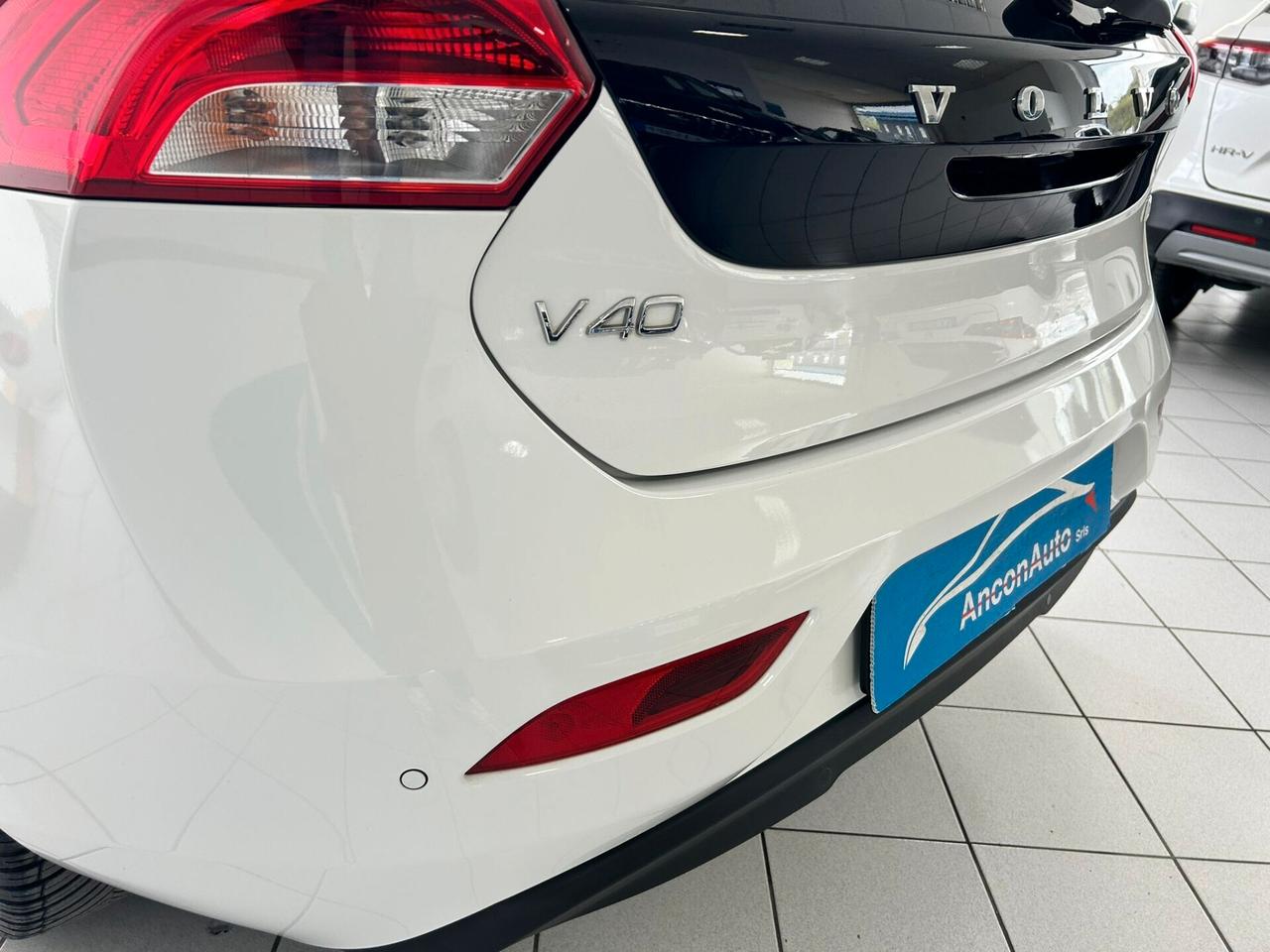 Volvo V40 2.0 D2 X NEOPATENTATI 2017
