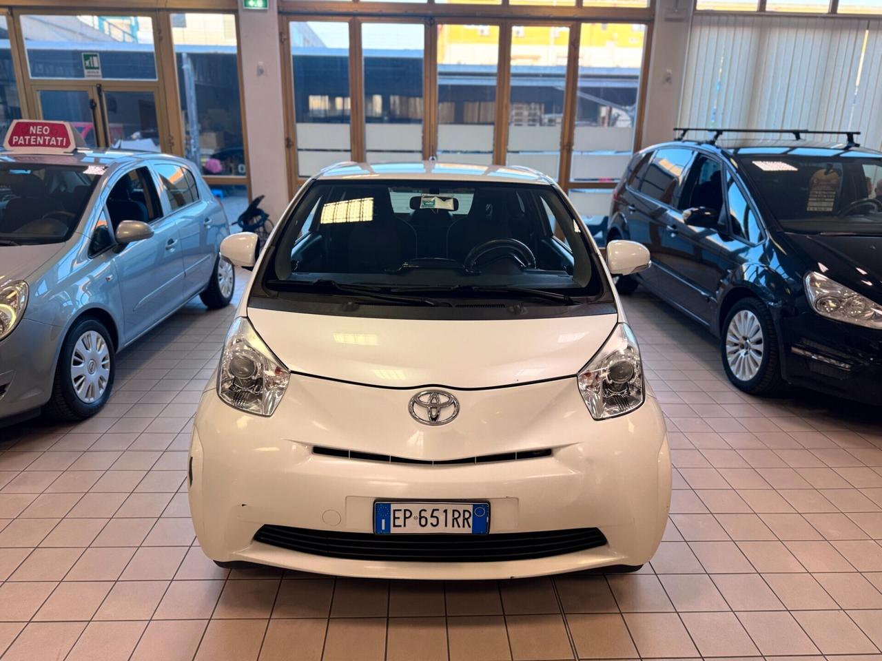 Toyota iQ 1.0 CVT Active