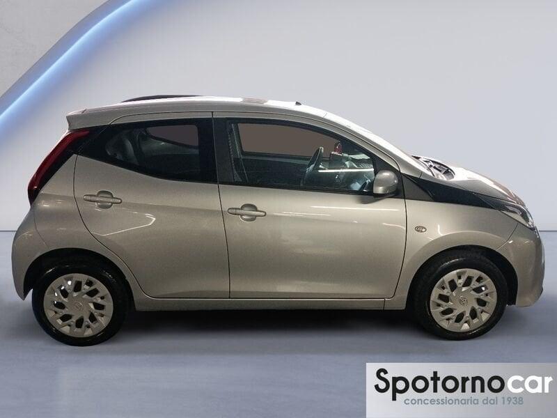Toyota Aygo Aygo Connect 1.0 VVT-i 72 CV 5 porte x-play