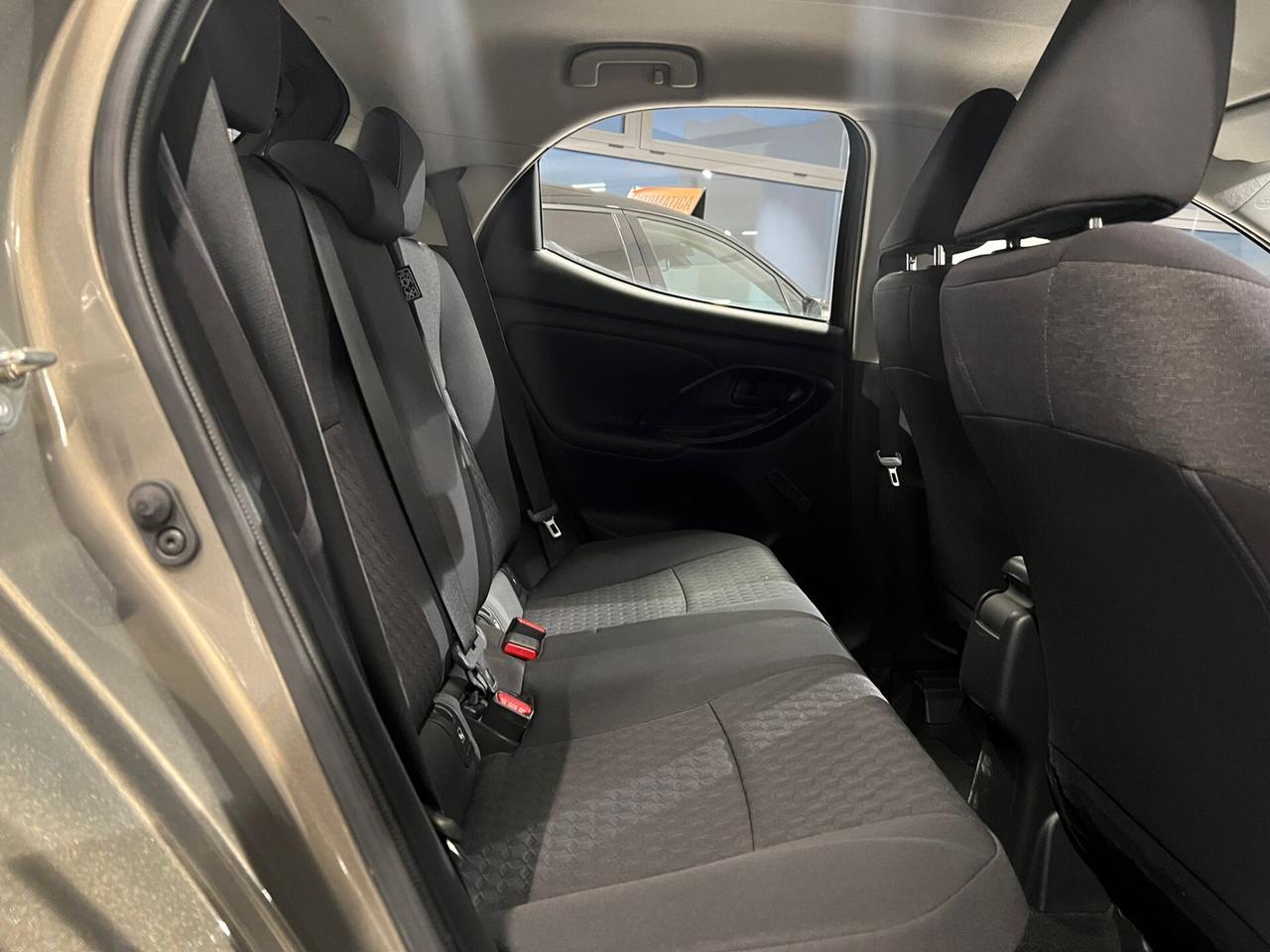 Toyota Yaris 1.5 Hybrid 5 porte Business