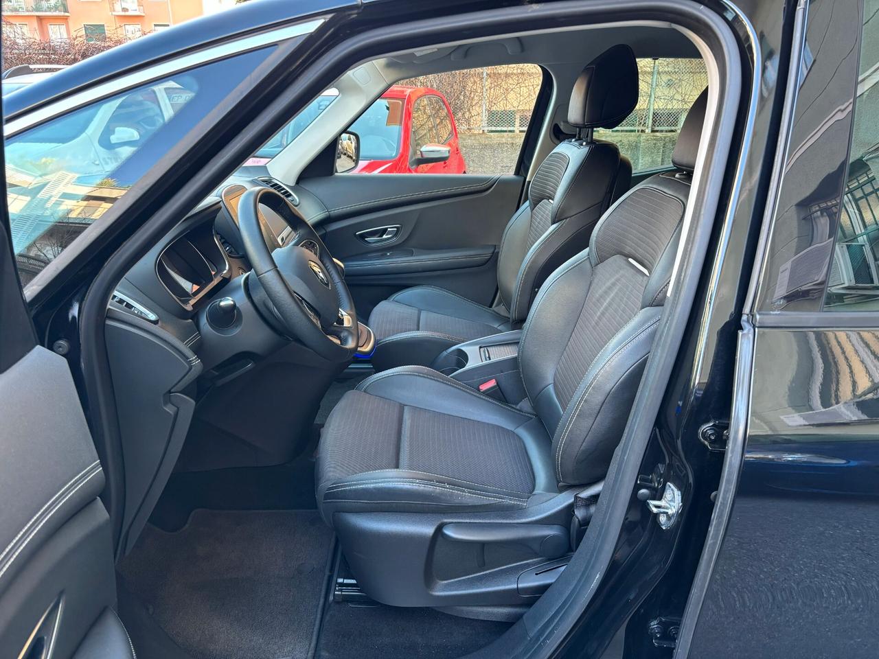 Renault Scenic Scénic dCi 8V 110 CV EDC Energy Bose