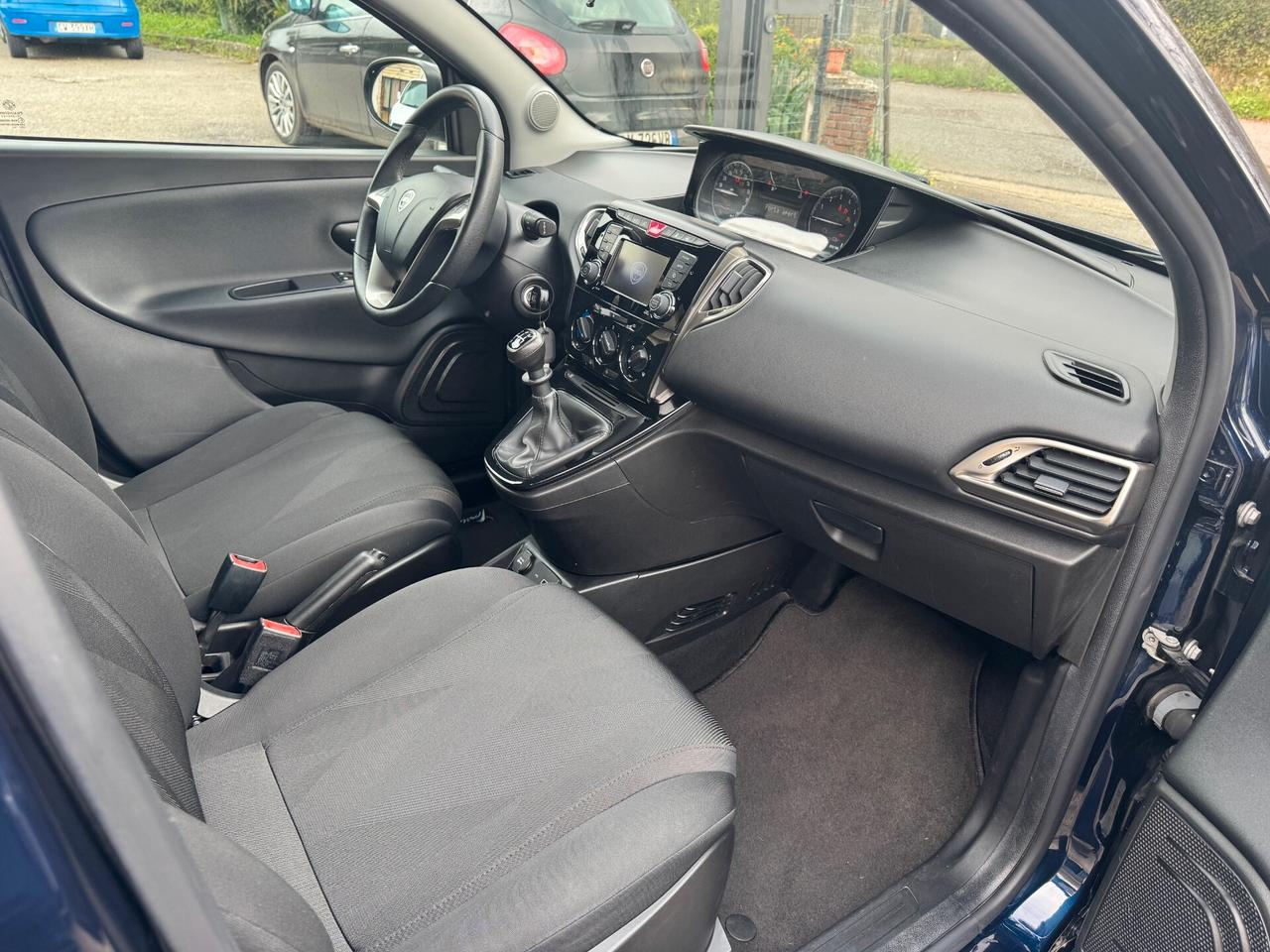 Lancia Ypsilon 1.2 69 CV 5 porte GPL Ecochic Gold