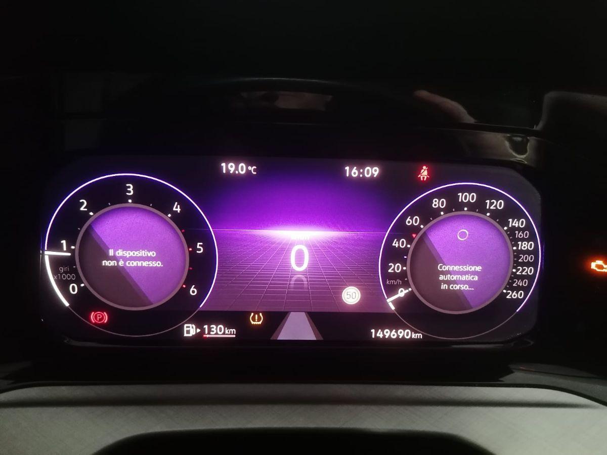 VOLKSWAGEN - Golf Variant - 2.0 TDI SCR Life