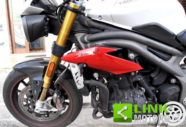 TRIUMPH Speed Triple R 1050