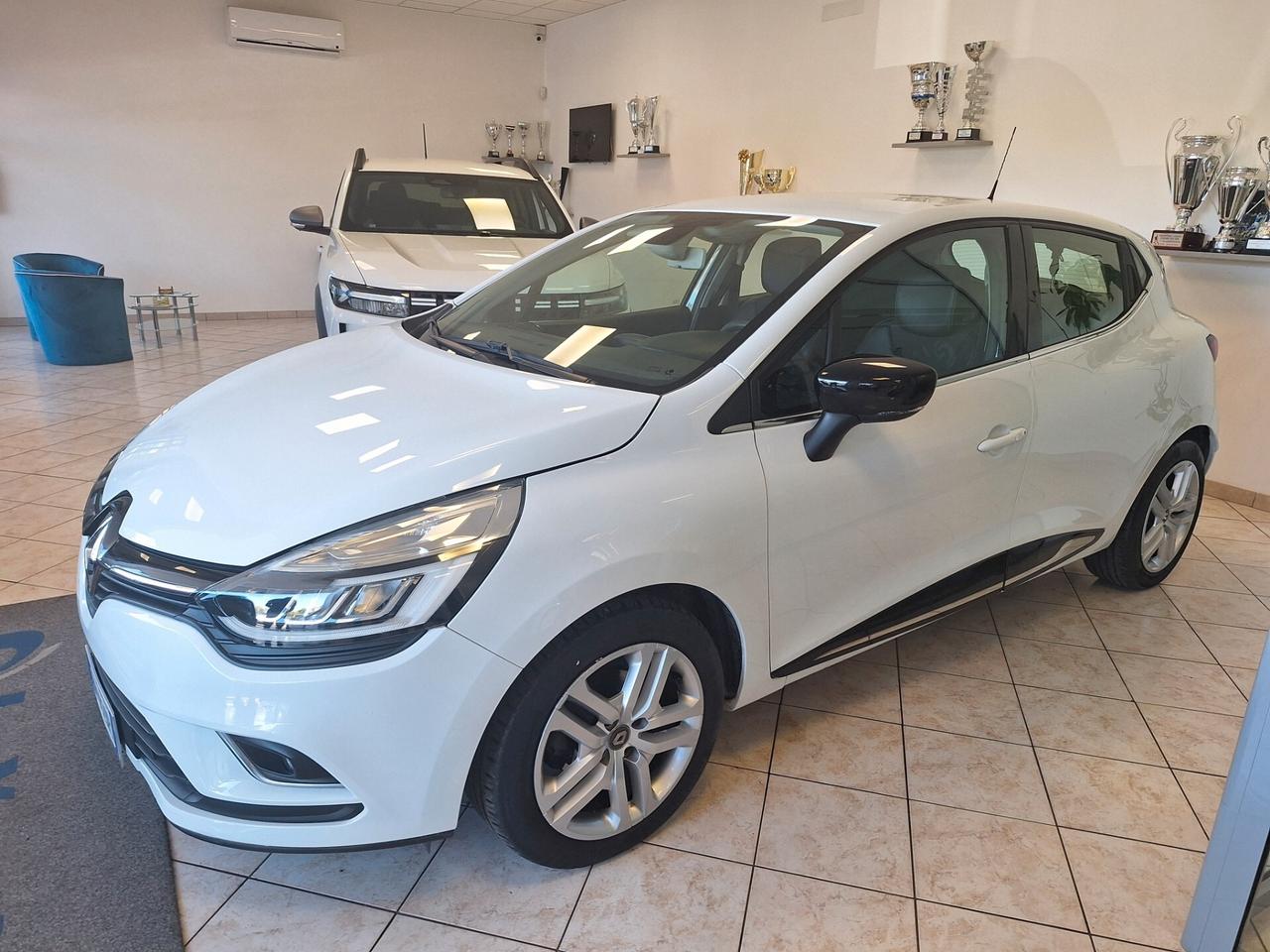 Renault Clio TCe 12V 90 CV GPL 5 porte Moschino Life