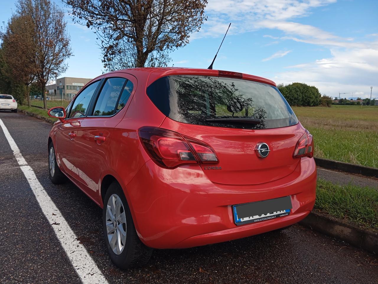 Opel Corsa 1.4 5 porte Cosmo Permute
