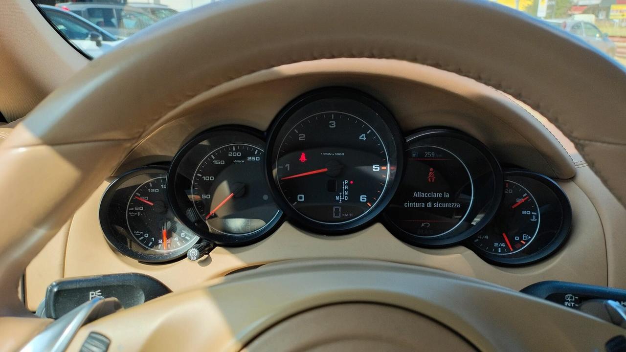 Porsche Cayenne 3.0 Diesel 250CV Platinum Edition