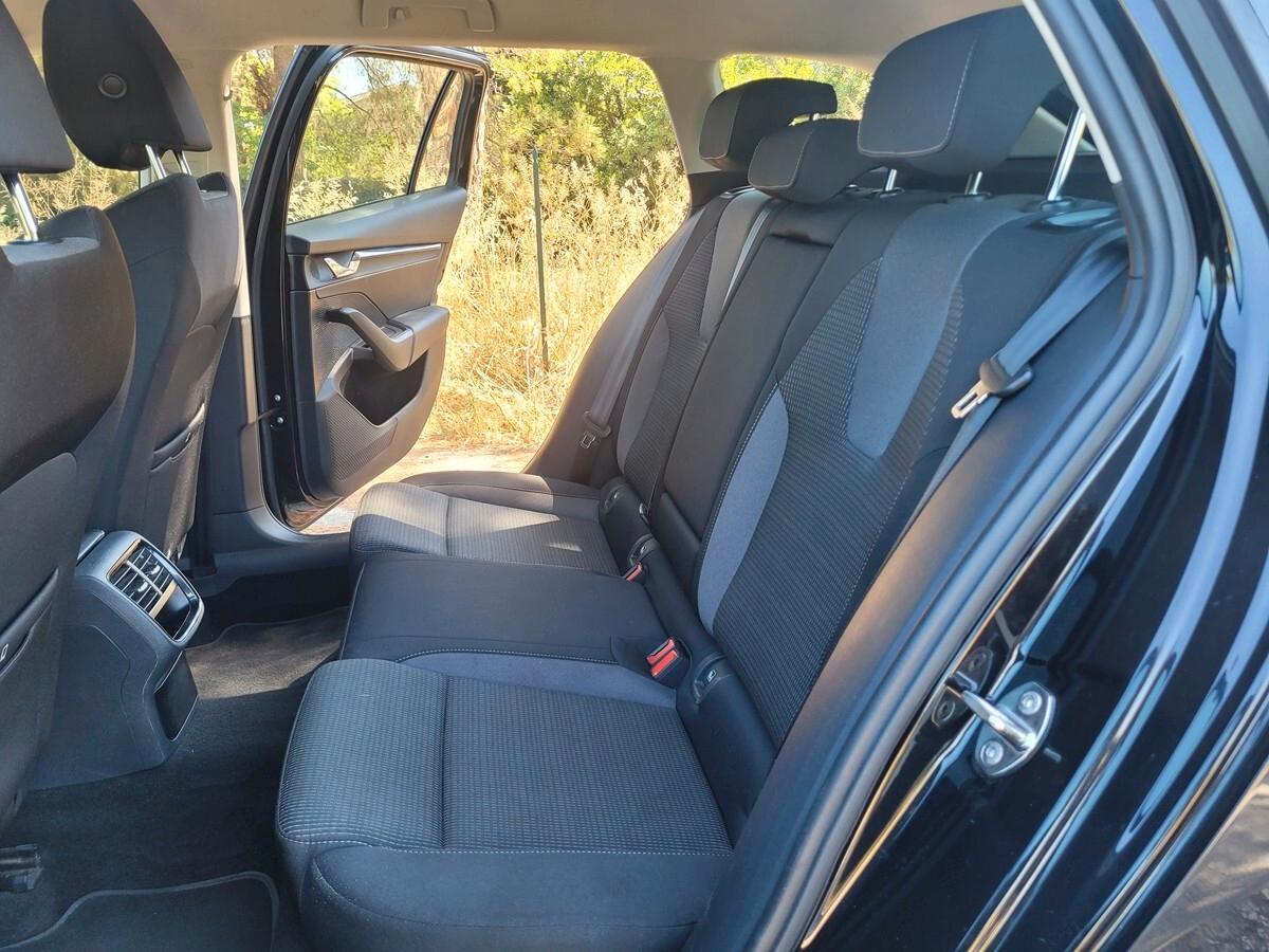 Skoda Octavia 1.0 e-TEC DSG Wagon Executive
