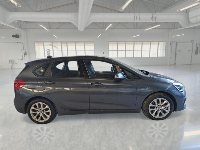 BMW 225 e ACTIVE TOURER iPerformance Business autom.