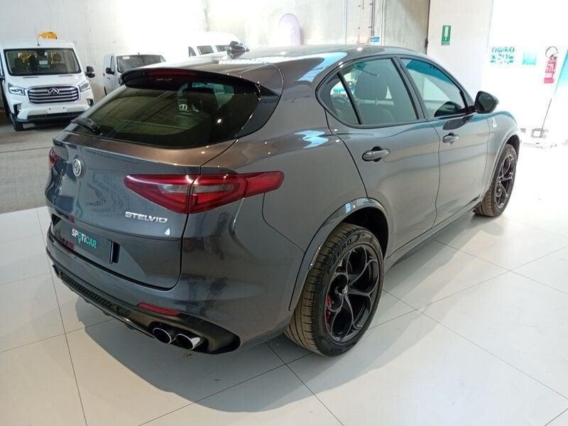 Alfa Romeo Stelvio 2.9 Bi-Turbo V6 510 CV AT8 Quadrifoglio