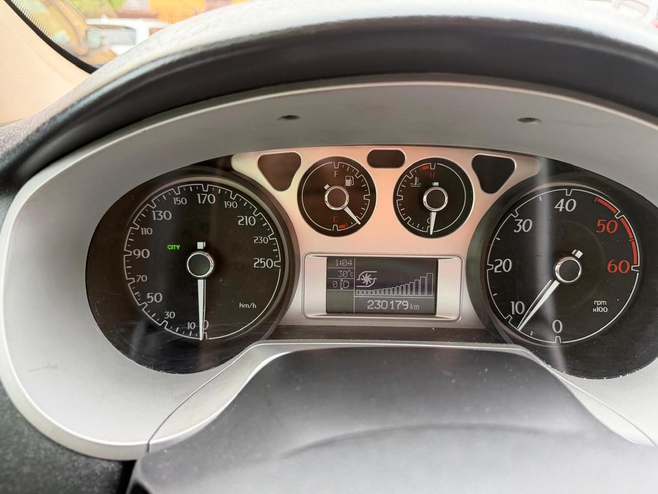 Lancia Delta 1.6 MJT DPF 105 CV Silver
