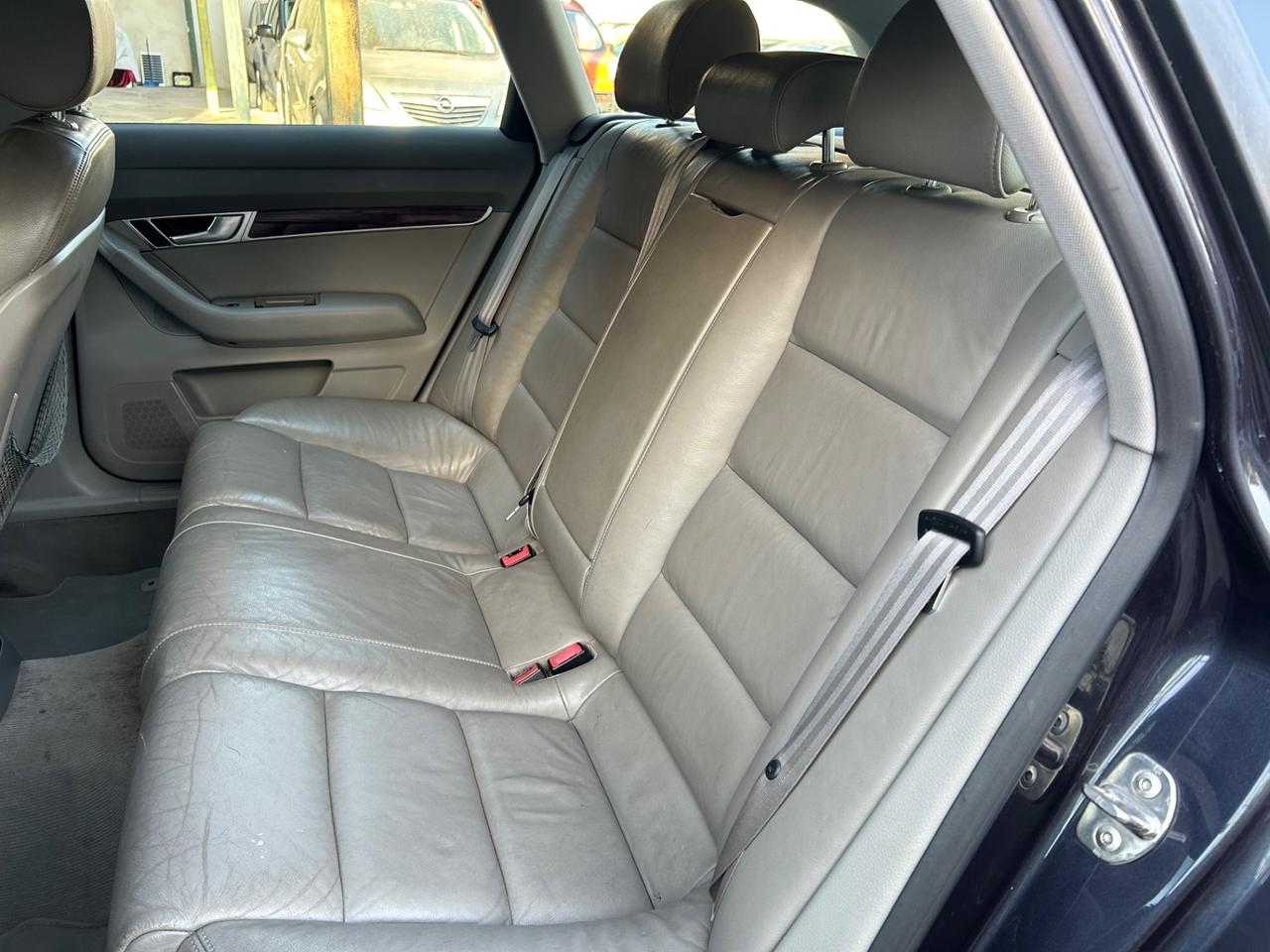 Audi A6 Avant 3.0 V6 TDI 240 CV F.AP. quattro