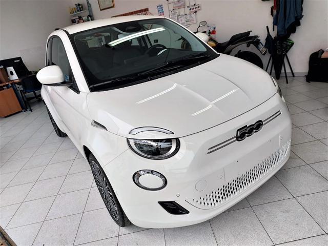 FIAT 500 42 kWh ICON Berlina - KM ZERO ITALIANA