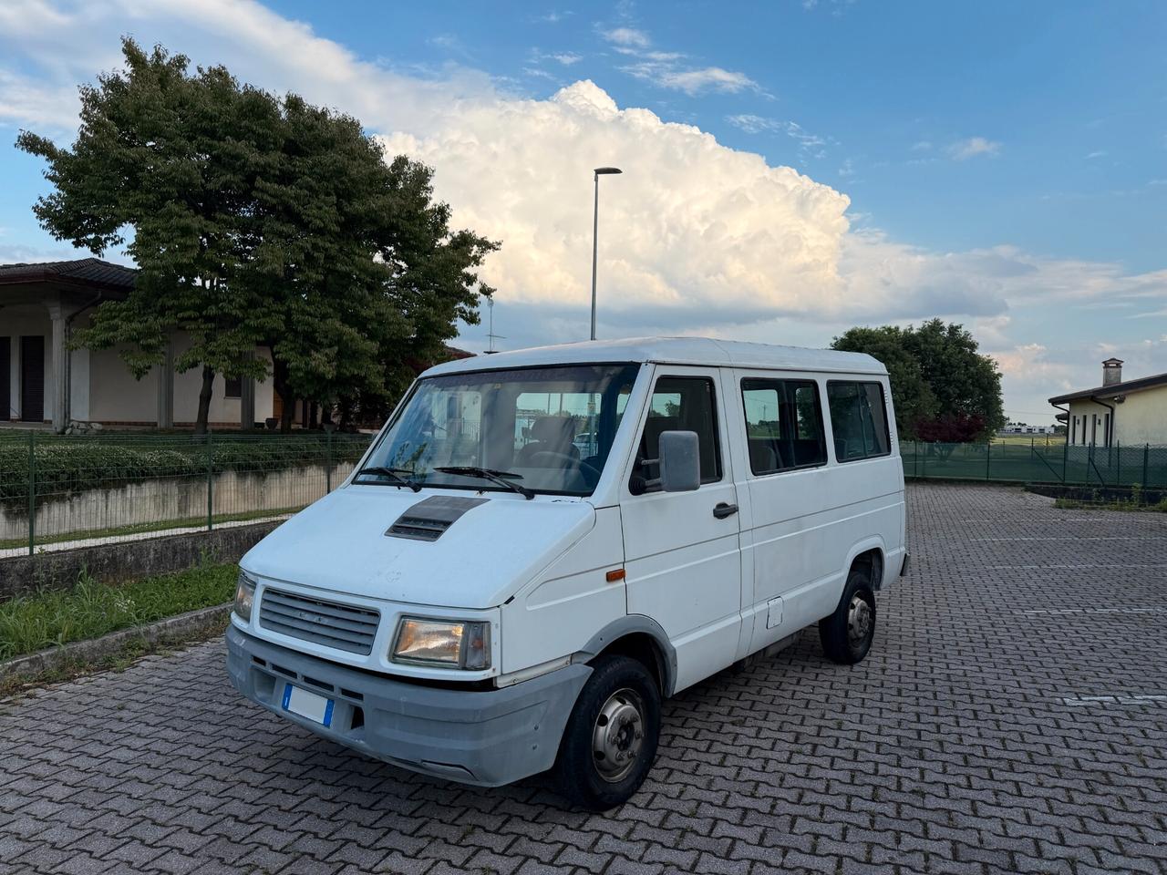 Iveco D-AILY 2.5D 9 Posti