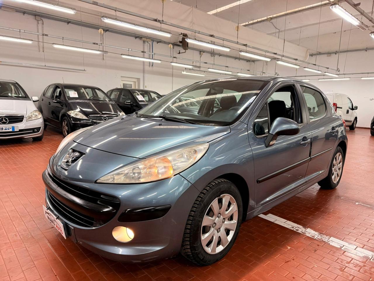 Peugeot 207 1.4 HDi 70CV 5p. Ok Neopatentati