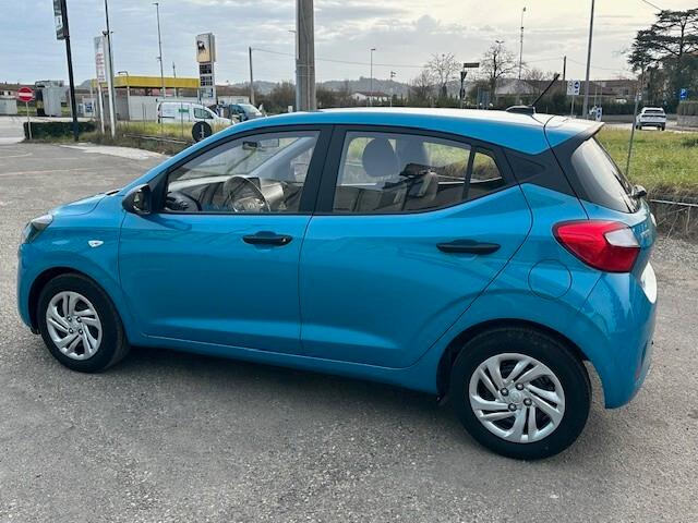 Hyundai i10 1.0 benzina neopatentati