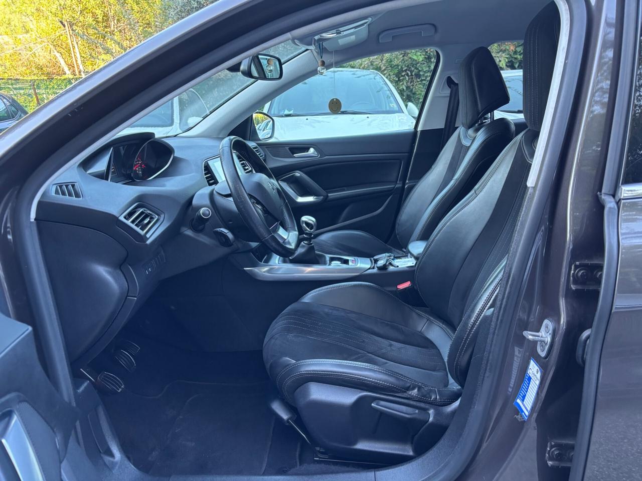 Peugeot 308 BlueHDi 120 S&S Allure