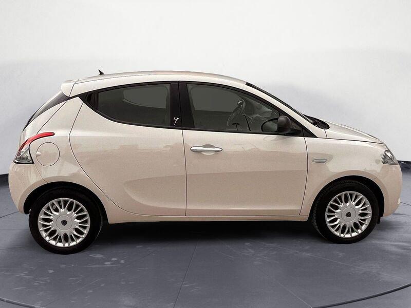 Lancia Ypsilon 1.2 Gold 69cv my16 5 Porte 1.2 69cv Gold my16