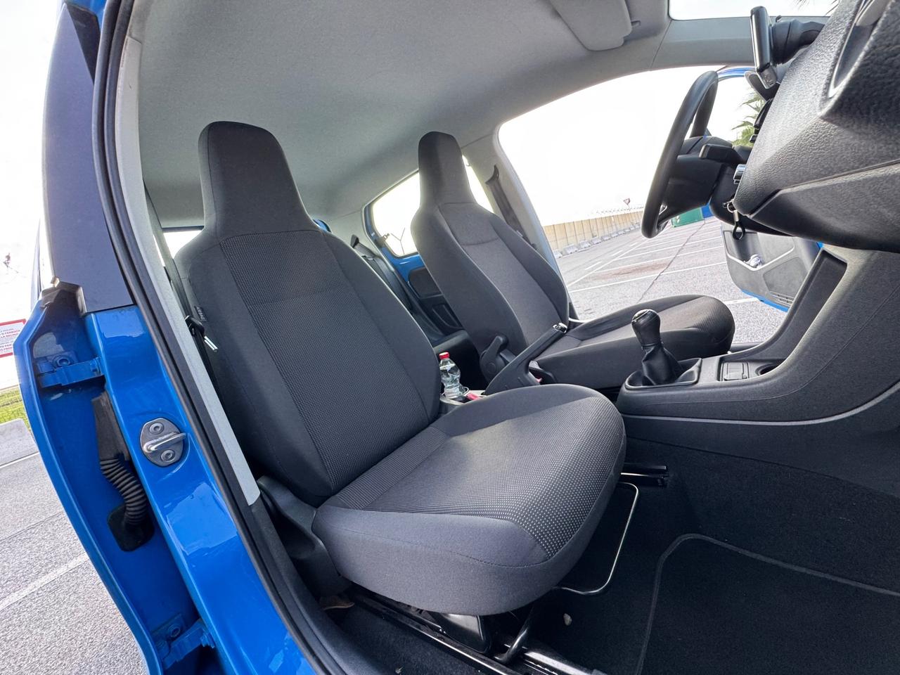 VOLKSWAGEN UP 1.0 BENZINA NEO PATENTATI KM REALI 12 MESI DI GARANZIA